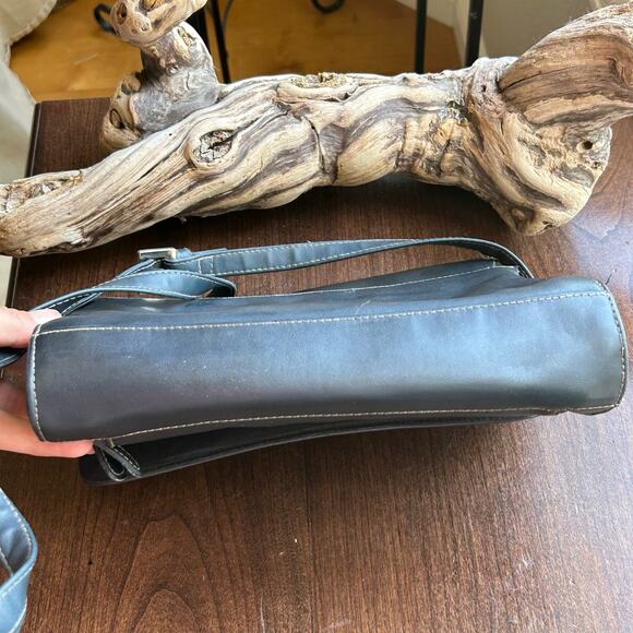 Vintage Villager Liz Claiborne Purse Blue Black Leather small Bag crossbody - Picture 5 of 16